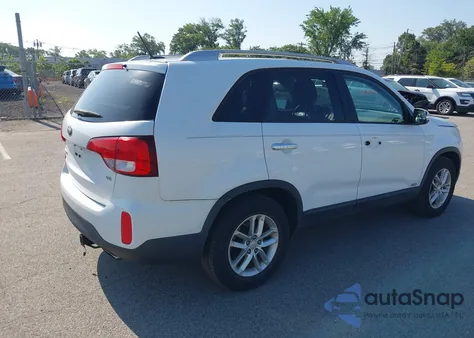 2015 Kia Sorento Lx V6 z USA, uszkodzony, nr VIN 5XYKTDA75FG659696
